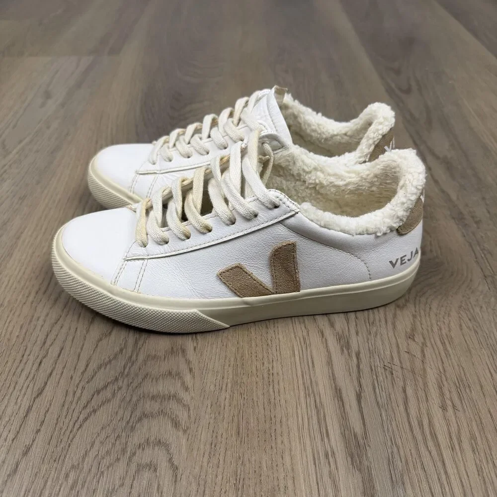 Veja Shoes Womens Size 7 White Leather Sherpa Lined Low Top Sneakers Casual